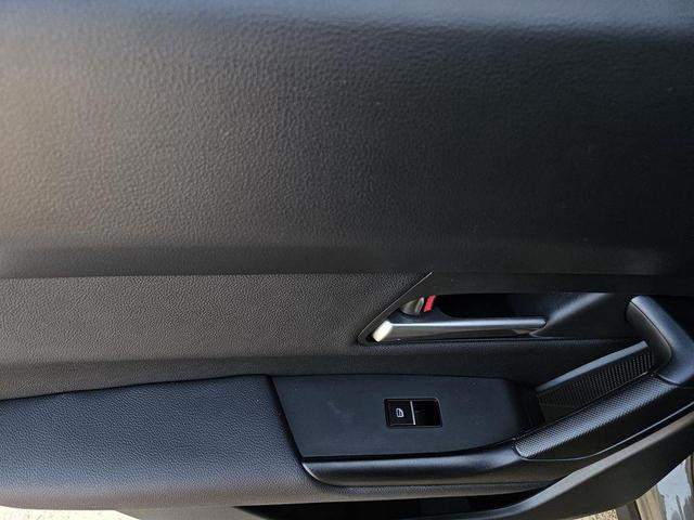 Photo of 2025 Zircon Sand Metallic Mazda CX-50