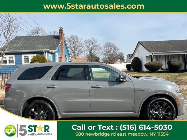 Photo of 2022 Destroyer Gray Clearcoat Dodge Durango