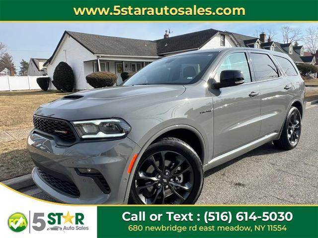 Photo of 2022 Destroyer Gray Clearcoat Dodge Durango