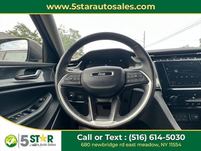 Photo of 2022 Velvet Red Pearlcoat Jeep Grand Cherokee