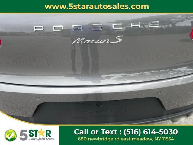 Photo of 2018 GRAY Porsche Macan
