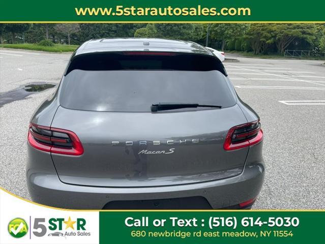 Photo of 2018 GRAY Porsche Macan