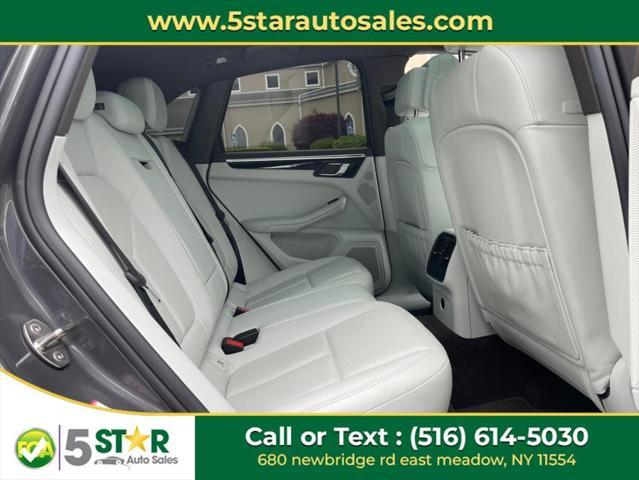 Photo of 2018 GRAY Porsche Macan