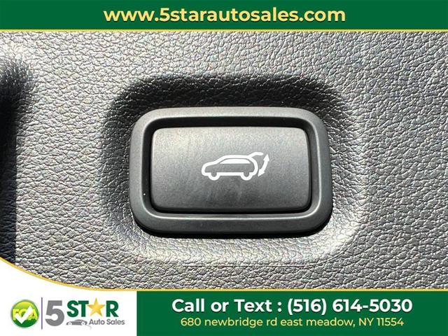 Photo of 2023 BLACK Hyundai SANTA FE