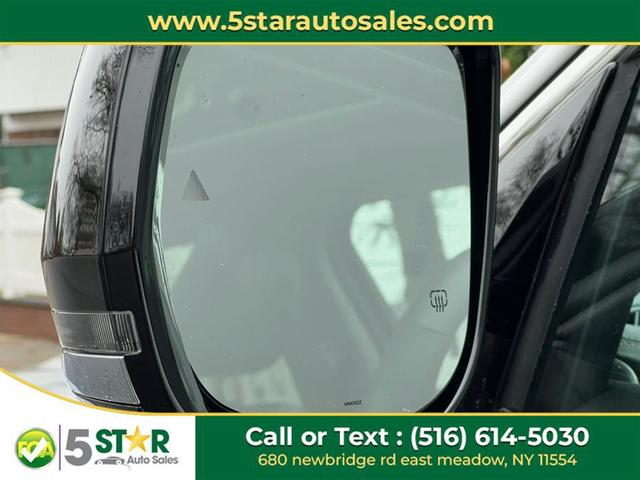 Photo of 2023 Bright White Clearcoat Jeep Grand Cherokee