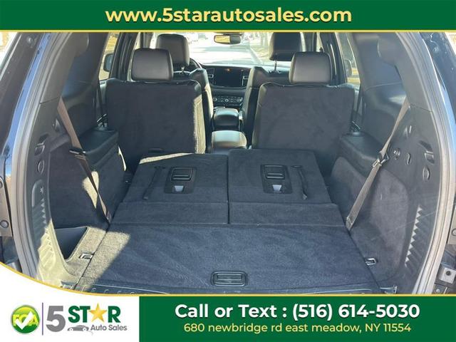 Photo of 2022 DB Black Clearcoat Dodge Durango