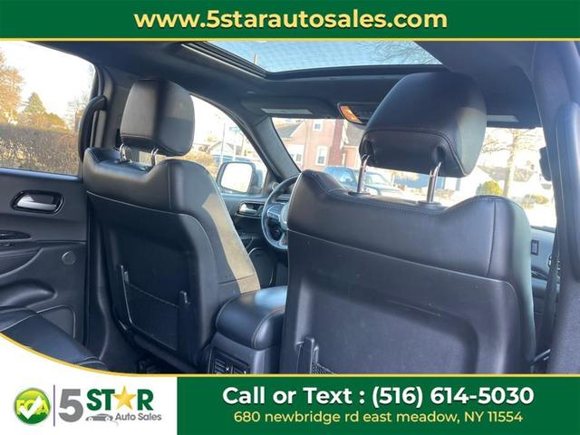 Photo of 2022 DB Black Clearcoat Dodge Durango