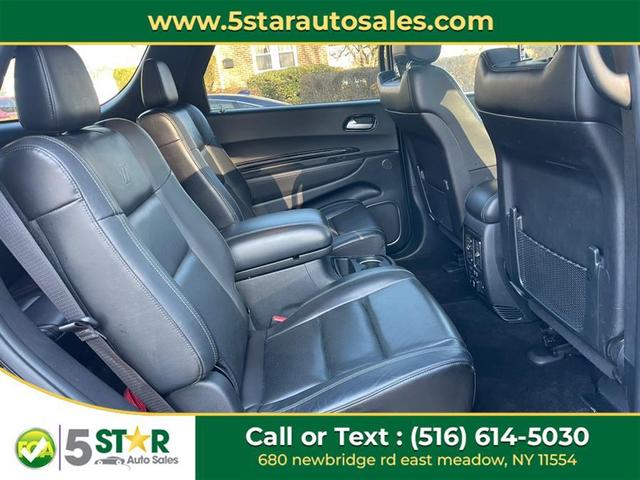 Photo of 2022 DB Black Clearcoat Dodge Durango