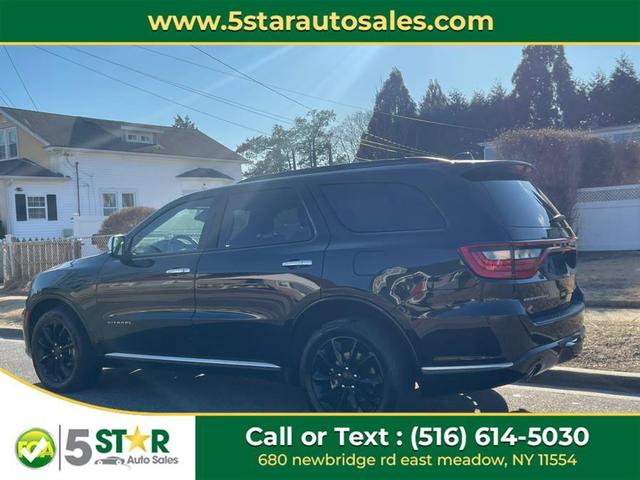 Photo of 2022 DB Black Clearcoat Dodge Durango