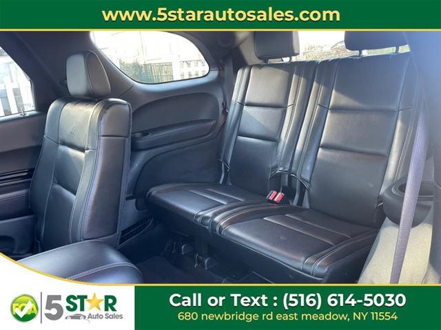 Photo of 2022 DB Black Clearcoat Dodge Durango