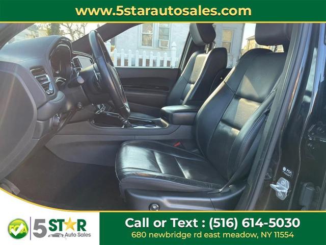 Photo of 2022 DB Black Clearcoat Dodge Durango