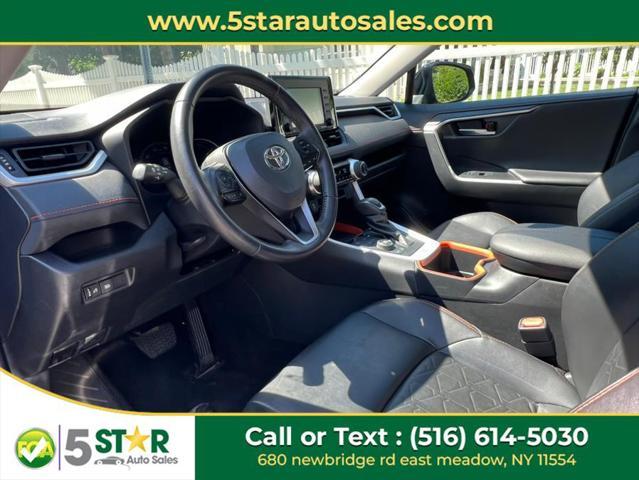 Photo of 2022 Midnight Black Metallic Toyota RAV4