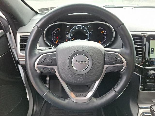 Photo of 2022 White Jeep Grand Cherokee WK