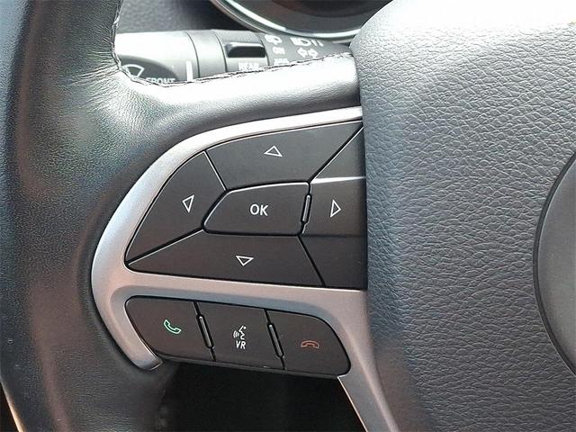 Photo of 2022 White Jeep Grand Cherokee WK