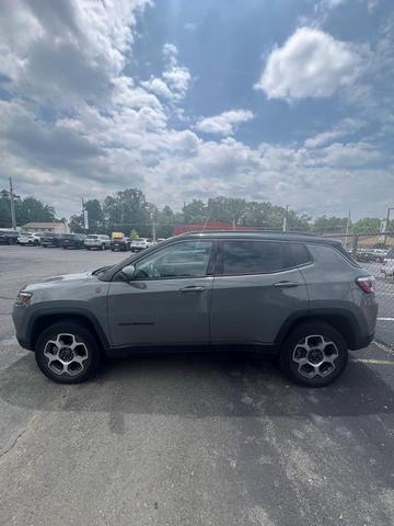 Photo of 2022 Gray Jeep Compass