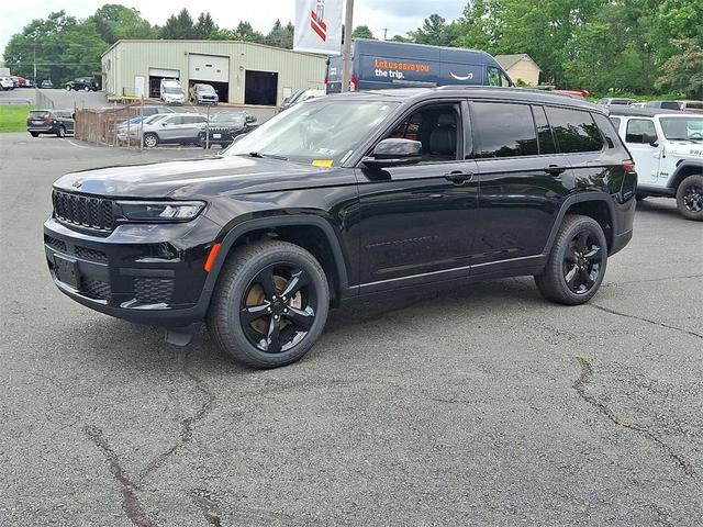 Photo of 2021 Black Jeep Grand Cherokee L