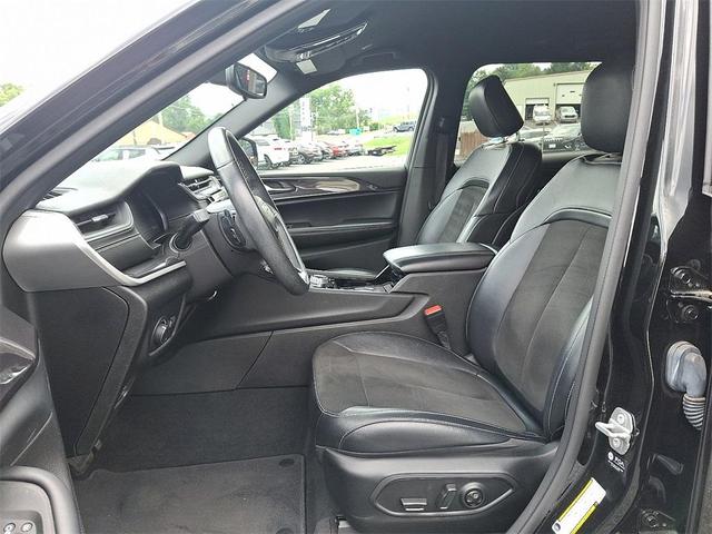 Photo of 2021 Black Jeep Grand Cherokee L