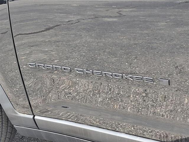 Photo of 2021 Black Jeep Grand Cherokee L