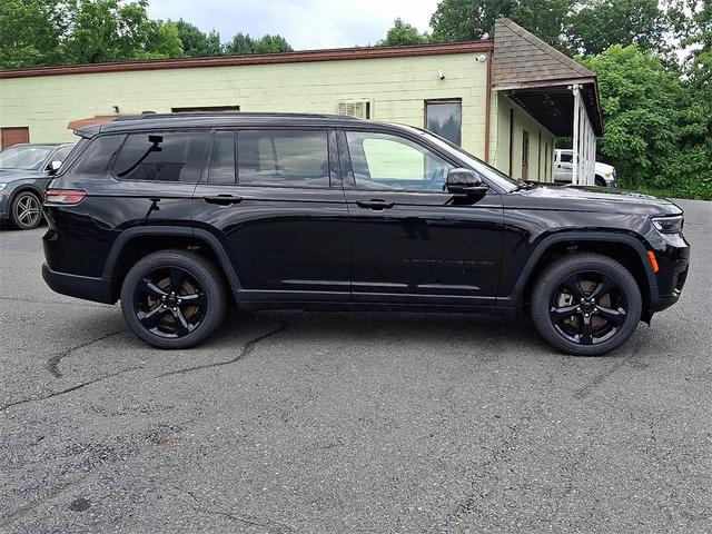 Photo of 2021 Black Jeep Grand Cherokee L