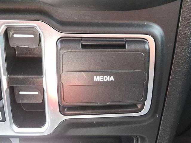 Photo of 2020 Blue Jeep Gladiator