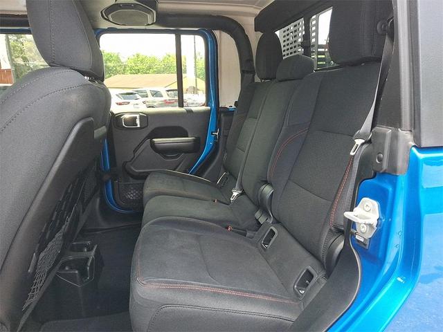 Photo of 2020 Blue Jeep Gladiator