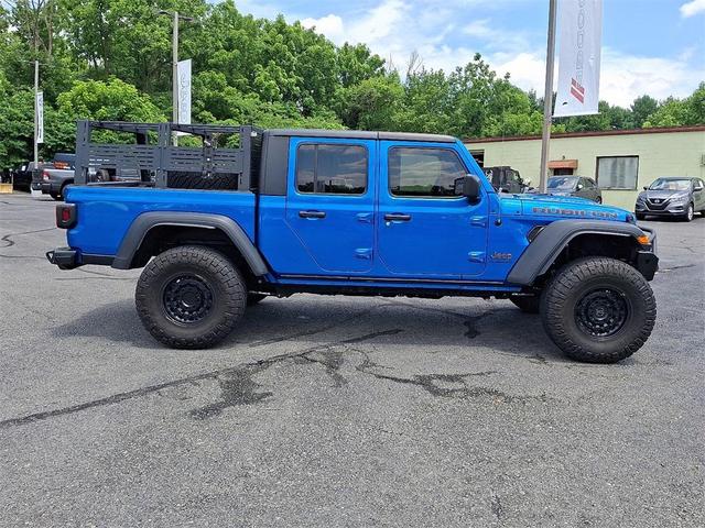 Photo of 2020 Blue Jeep Gladiator