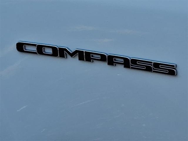 Photo of 2023 White Jeep Compass