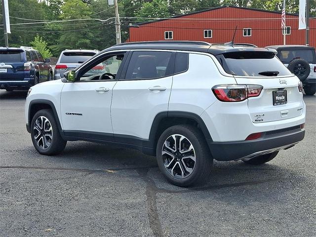 Photo of 2023 White Jeep Compass