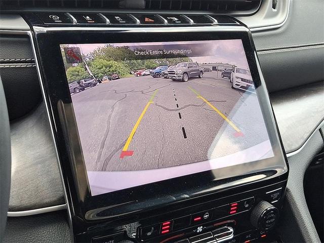 Photo of 2023 Silver Jeep Grand Cherokee L