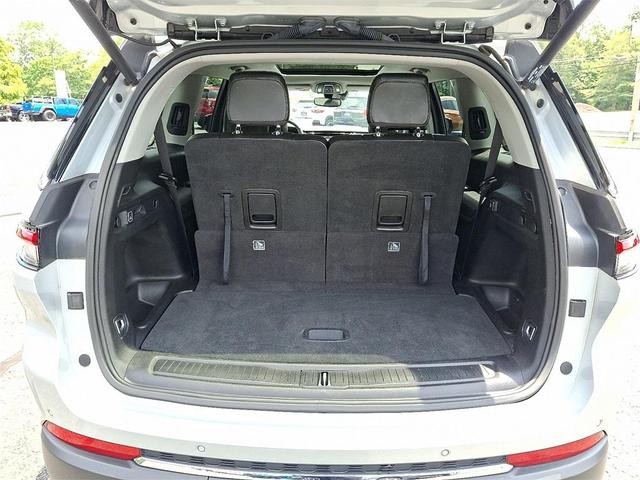 Photo of 2023 Silver Jeep Grand Cherokee L