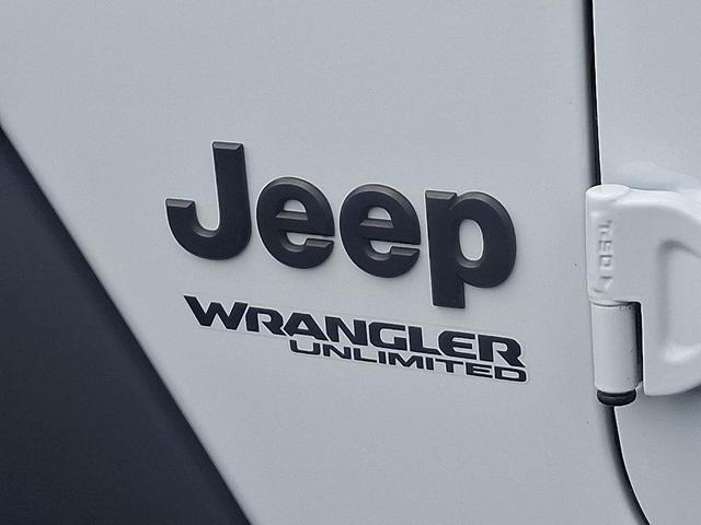 Photo of 2021 Bright White Clearcoat Jeep Wrangler Unlimited