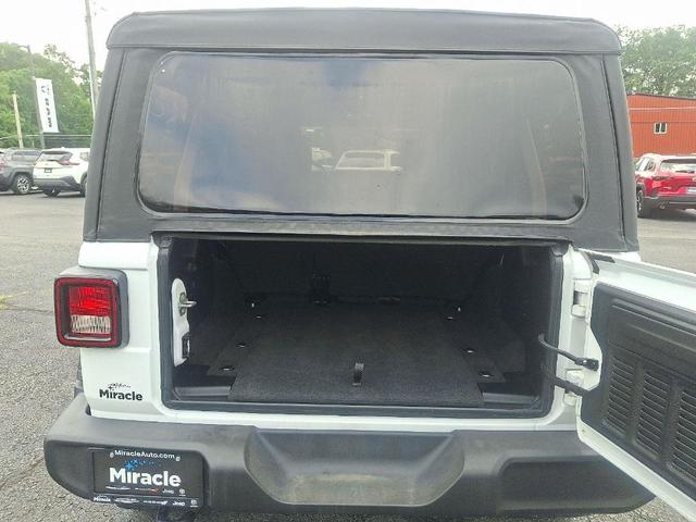 Photo of 2021 Bright White Clearcoat Jeep Wrangler Unlimited