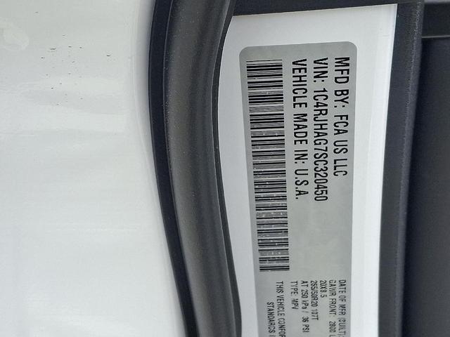 Photo of 2025 Bright White Clearcoat Jeep Grand Cherokee