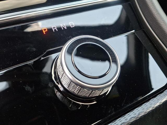 Photo of 2025 Bright White Clearcoat Jeep Grand Cherokee
