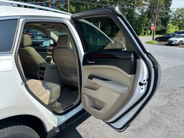 Photo of 2012 White Cadillac SRX
