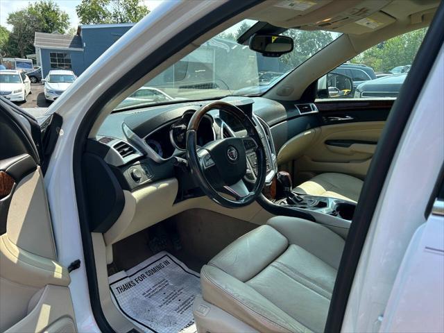 Photo of 2012 White Cadillac SRX
