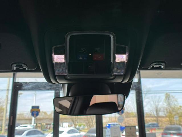 Photo of 2022 Bright White RAM 1500