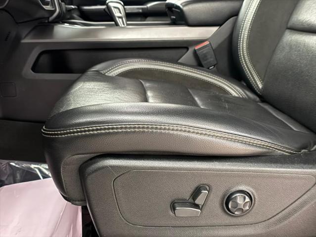 Photo of 2022 Bright White RAM 1500
