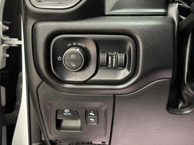 Photo of 2022 Bright White RAM 1500