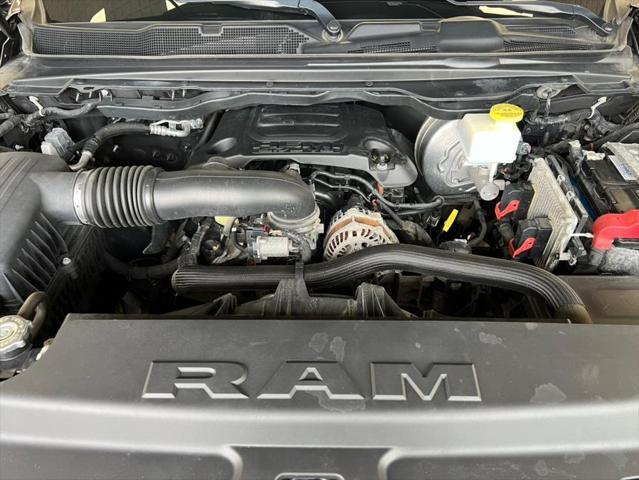 Photo of 2019 Granite Crystal Metallic Clearcoat RAM 1500