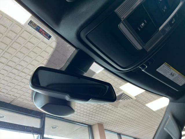 Photo of 2019 Granite Crystal Metallic Clearcoat RAM 1500