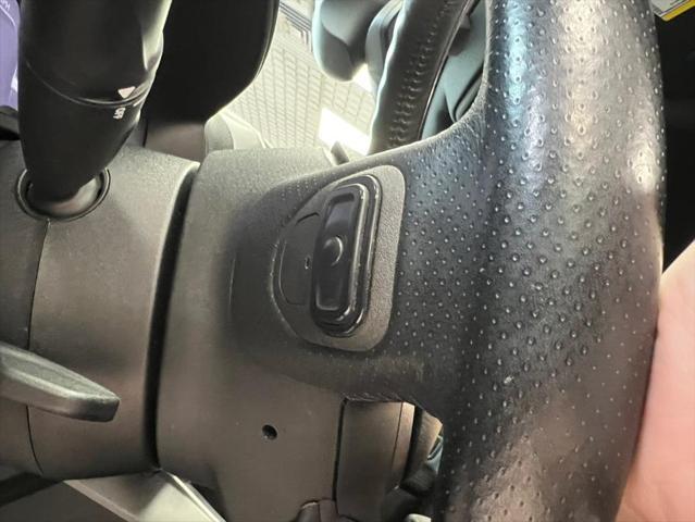 Photo of 2019 Granite Crystal Metallic Clearcoat RAM 1500
