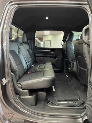 Photo of 2019 Granite Crystal Metallic Clearcoat RAM 1500