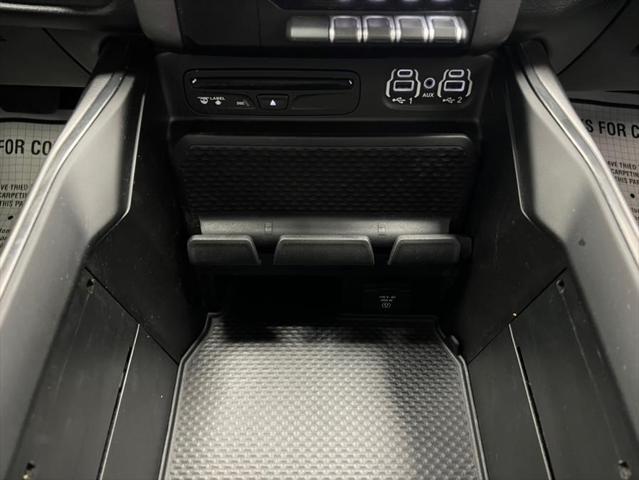 Photo of 2019 Granite Crystal Metallic Clearcoat RAM 1500