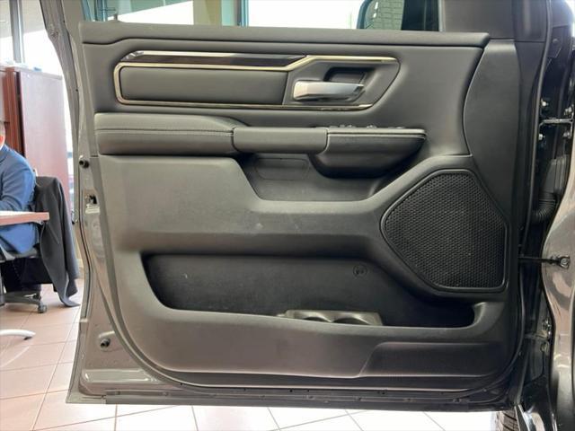 Photo of 2019 Granite Crystal Metallic Clearcoat RAM 1500