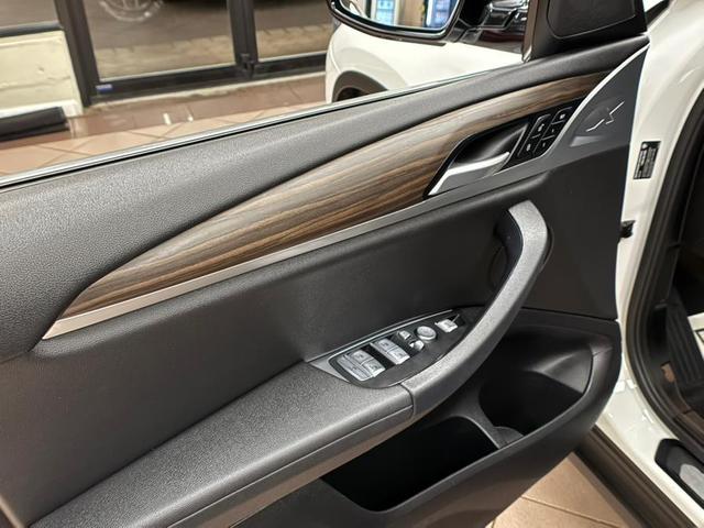 Photo of 2021 Alpine White BMW X3