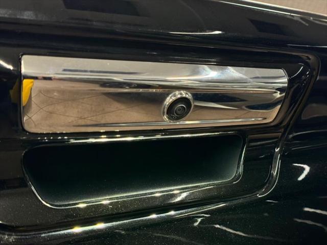 Photo of 2022 Diamond Black Crystal Pearlcoat RAM 1500