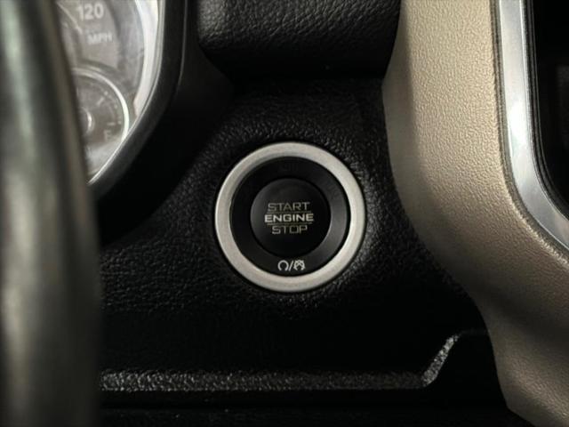 Photo of 2022 Diamond Black Crystal Pearlcoat RAM 1500
