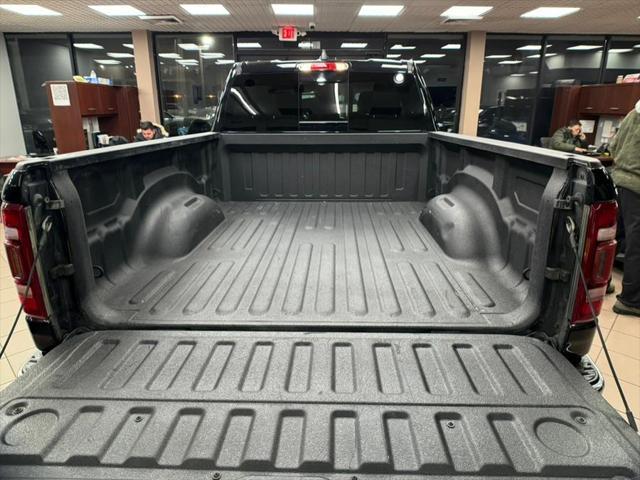 Photo of 2022 Diamond Black Crystal Pearlcoat RAM 1500