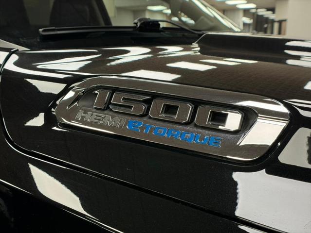 Photo of 2022 Diamond Black Crystal Pearlcoat RAM 1500